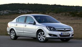 Opel Astra Family: седан